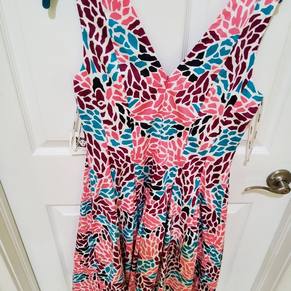 Dress - Picture 6 of 6